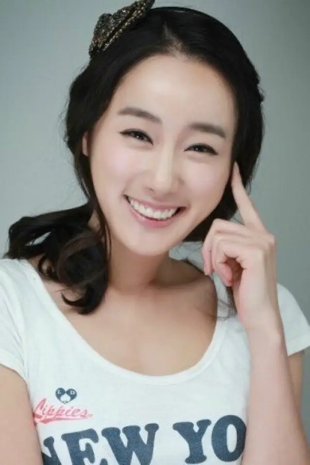 Фото  (Kim Yoon-ji)