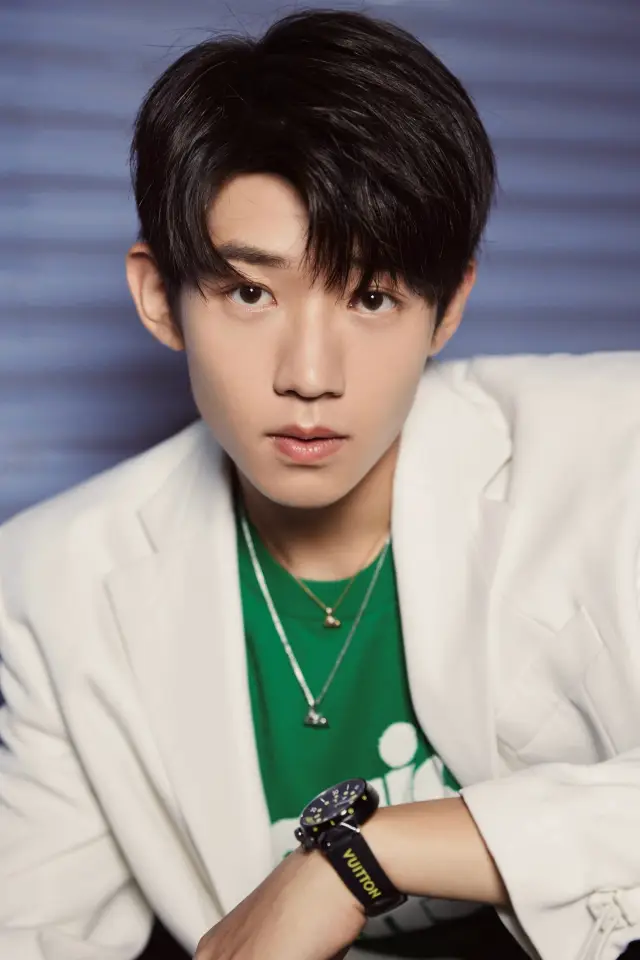 Фото  (Wu Junting)
