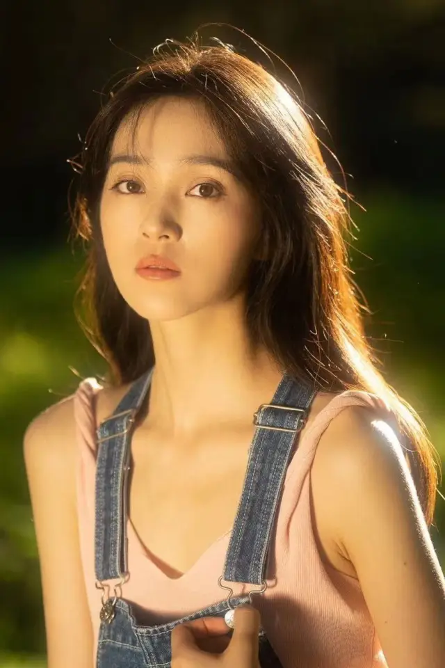 Фото  (Zhang Chuwen)