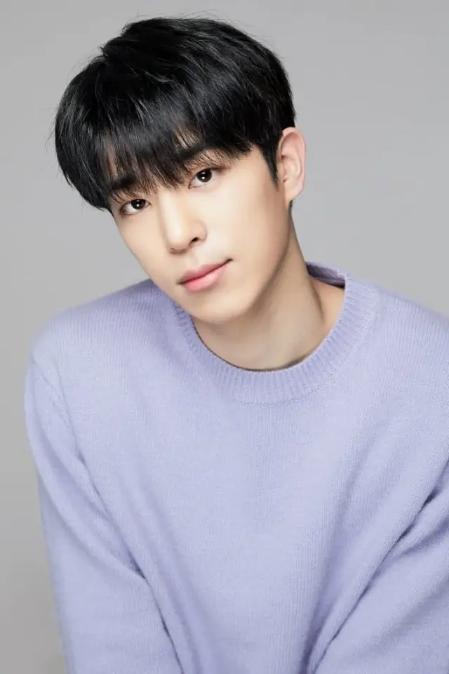 Фото  (Lee Chan-hyeong)