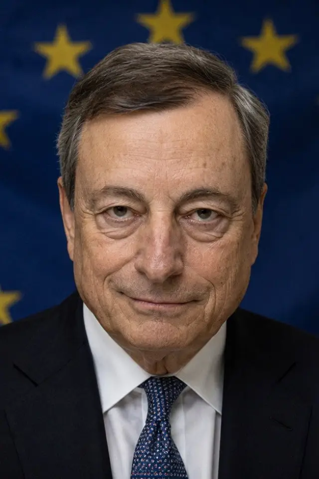 Фото  (Mario Draghi)