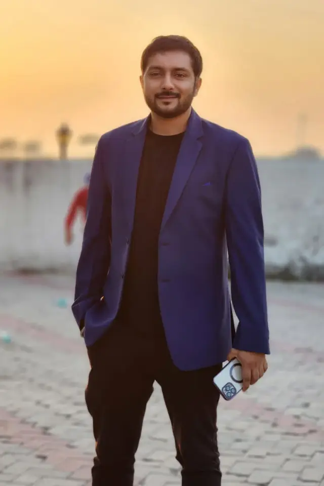 Фото  (Harman Wadala)