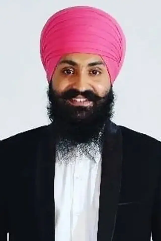 Фото  (Apindereep Singh)