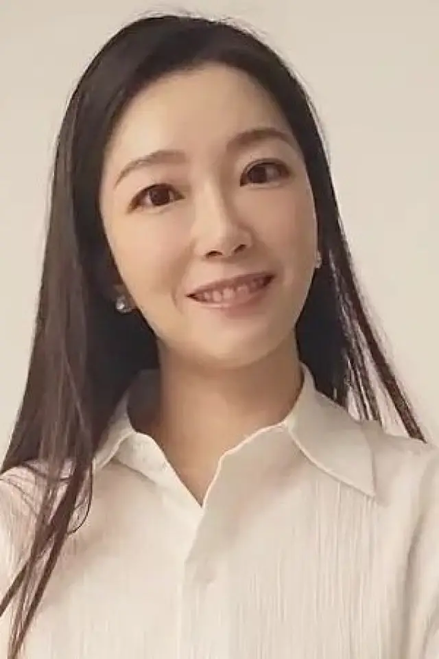 Фото Ём Чжи Хэ (Yeoum Ji-hye)