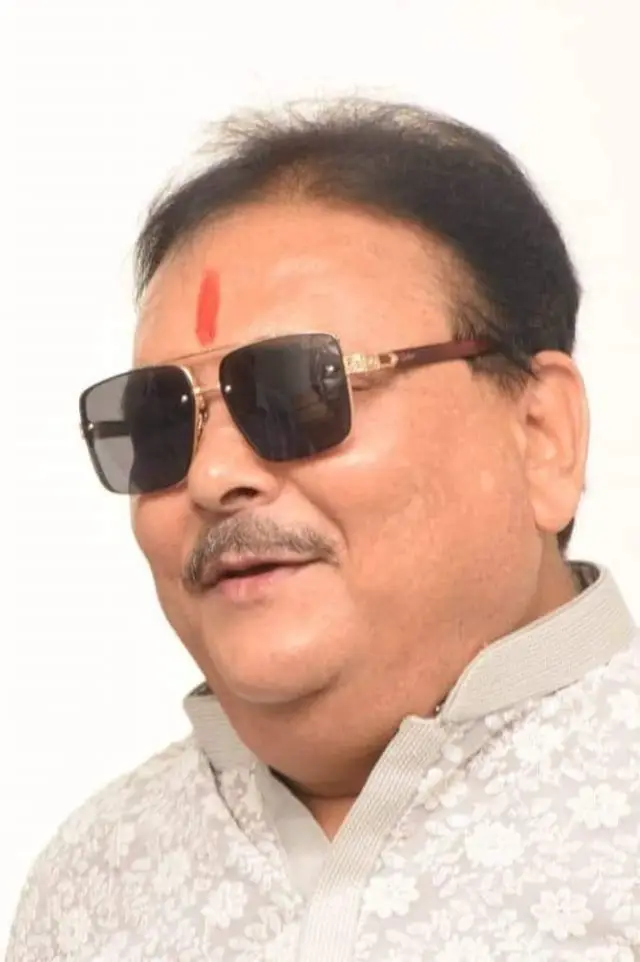 Фото Мадан Митра (Madan Mitra)