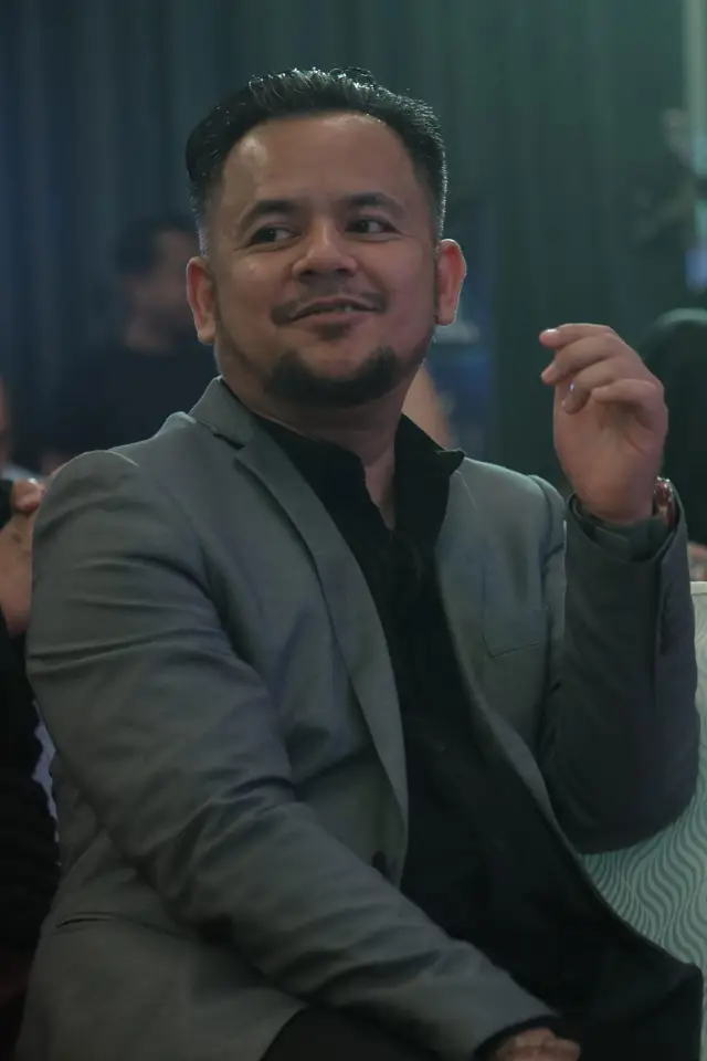 Фото  (Indra Putra)
