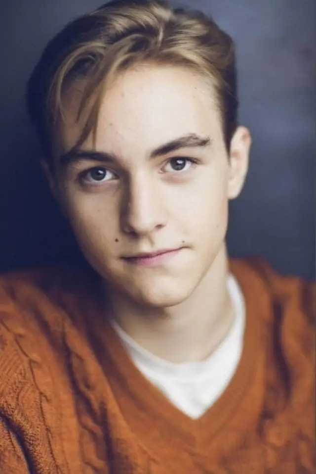 Фото  (Caden Martel)