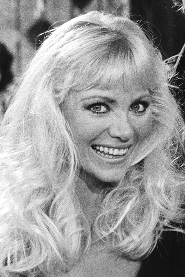 Фото Анджела Эймс (Angela Aames)