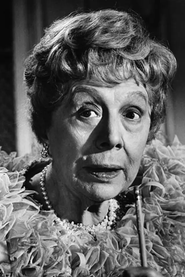 Фото  (Edith Evans)