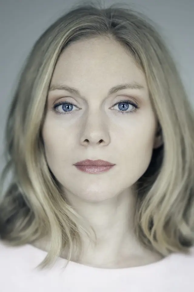 Фото Кристина Коул (Christina Cole)