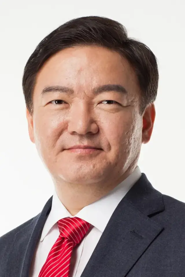 Фото  (Min Kyung-wook)