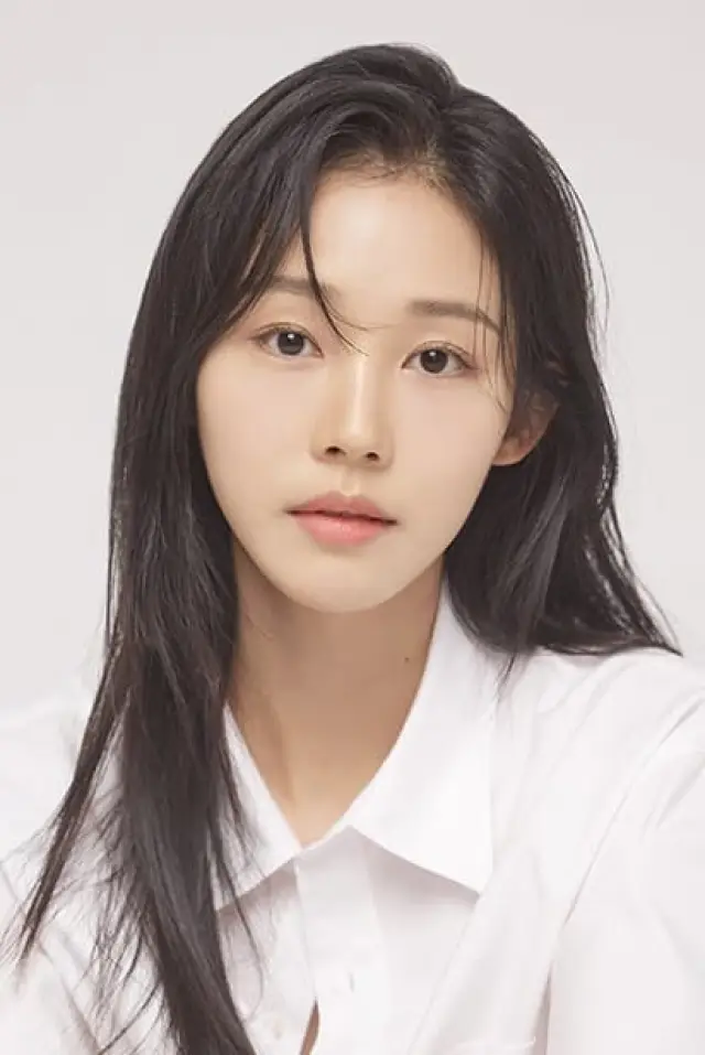 Фото Ри Си Хан (Chae Ri-eun)