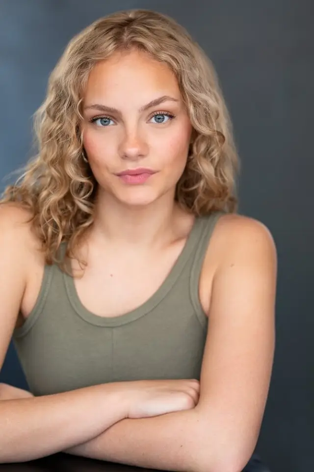 Фото  (Lauren Viau)