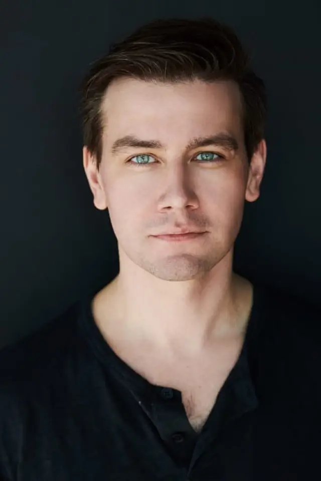 Фото Торранс Кумбс (Torrance Coombs)