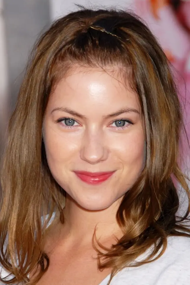 Фото Лора Рэмси (Laura Ramsey)