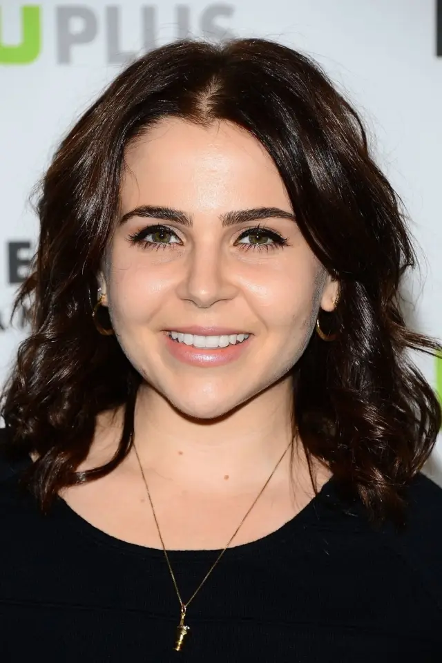 Фото Мэй Уитмен (Mae Whitman)