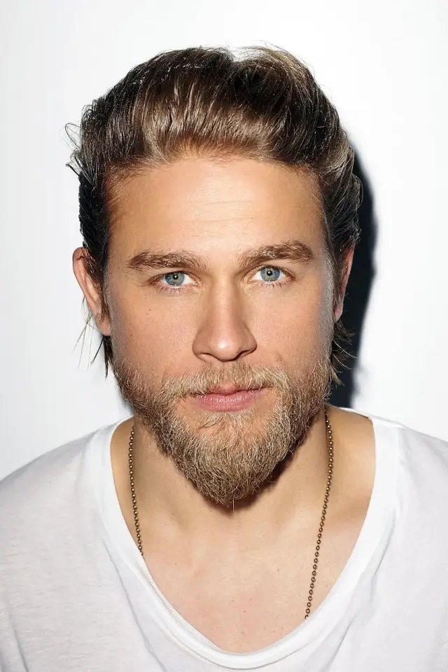 Фото Чарли Ханнэм (Charlie Hunnam)