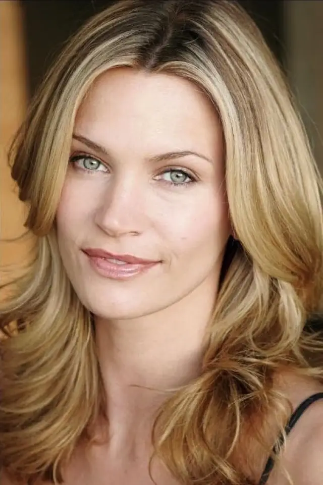 Фото Наташа Хенстридж (Natasha Henstridge)