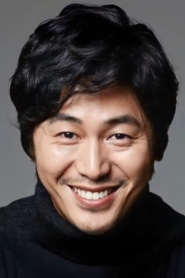 Фото Бэ Ёнъгын (Bae Yong-geun)