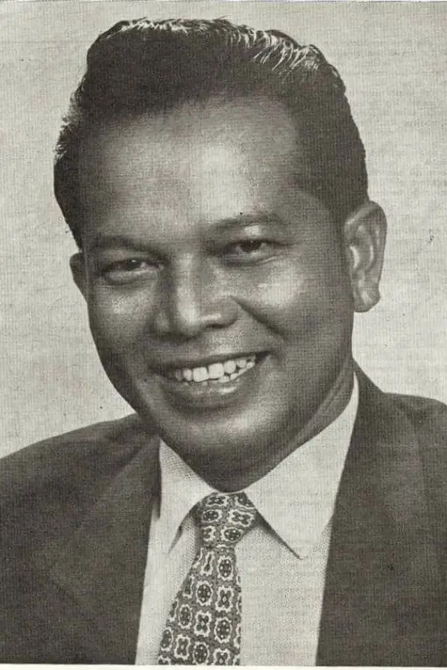 Фото  (Dato' S. Roomai Noor)