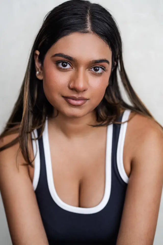 Фото  (Rafiah Shiraz)