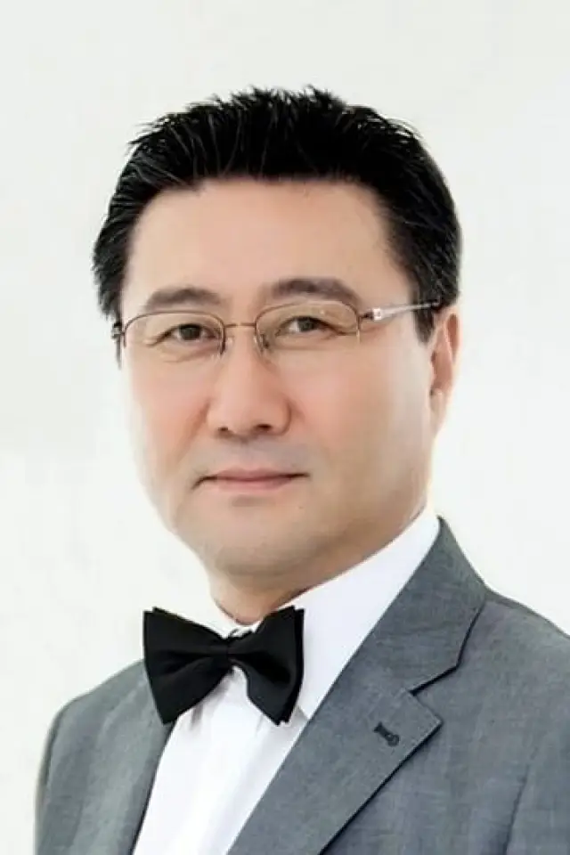 Фото Чхве Юнг-у (Choi Jung-woo)