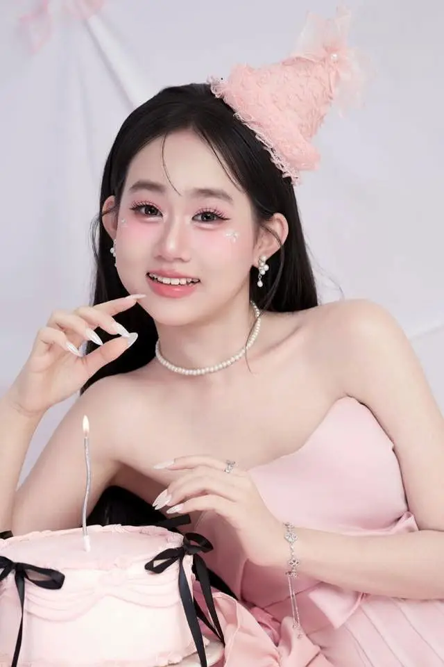 Фото  (Ngô Bảo Hân)
