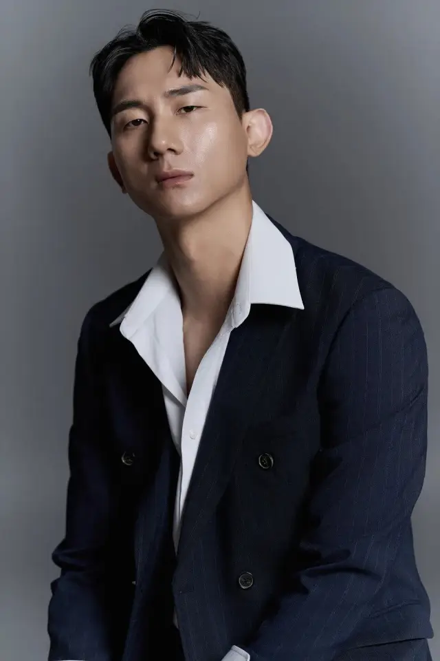 Фото  (Jang Yong-won)
