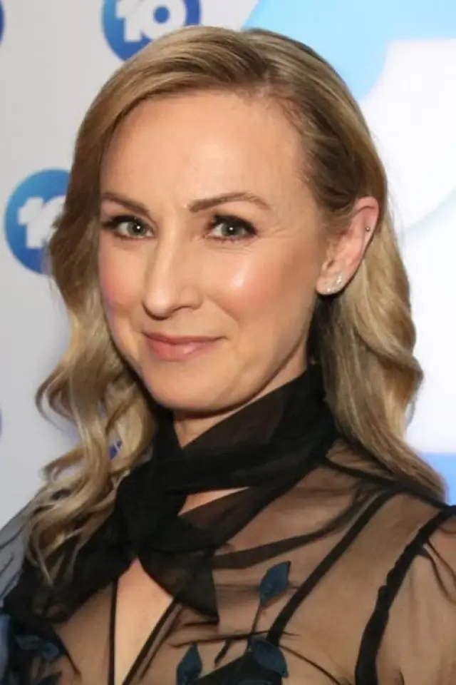 Фото Лиза МакКьюн (Lisa McCune)