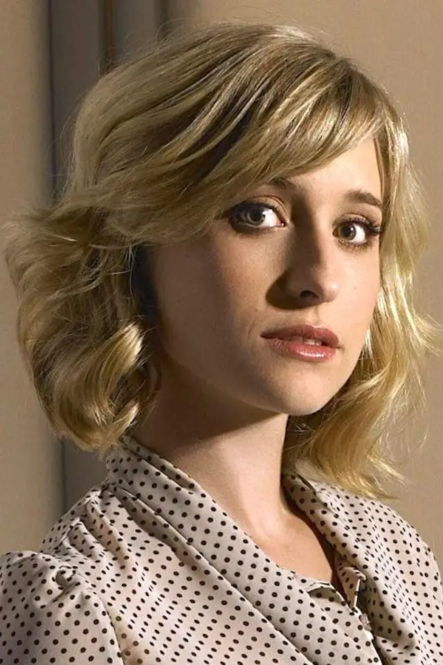 Фото Эллисон Мак (Allison Mack)