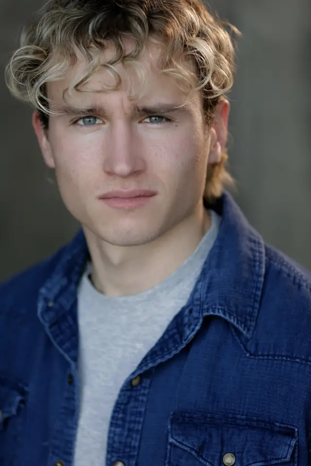 Фото  (Gavin Alton-James Bailey)