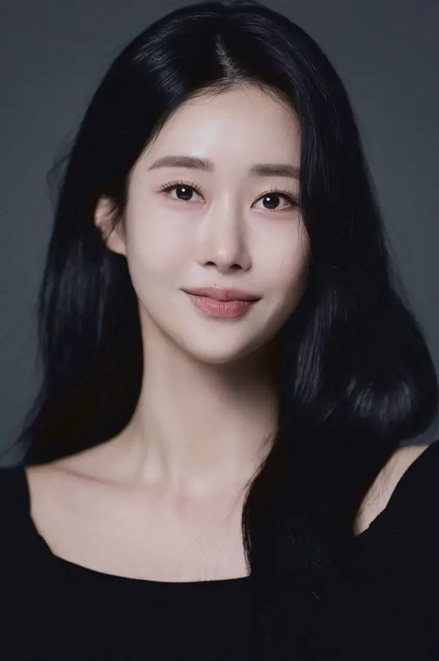 Фото  (Yoo Da-hye)
