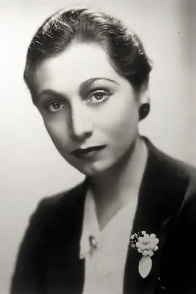 Фото Алин МакМахон (Aline MacMahon)
