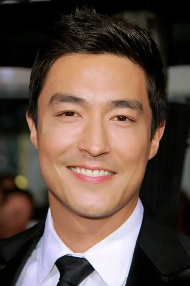 Фото Дэниел Хенни (Daniel Henney)