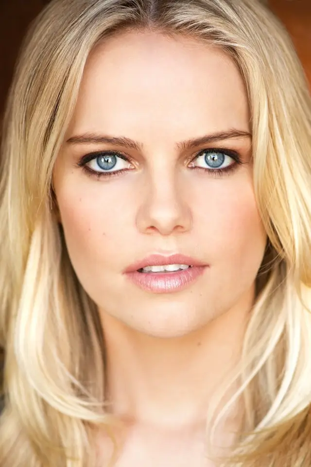 Фото Мирча Монро (Mircea Monroe)