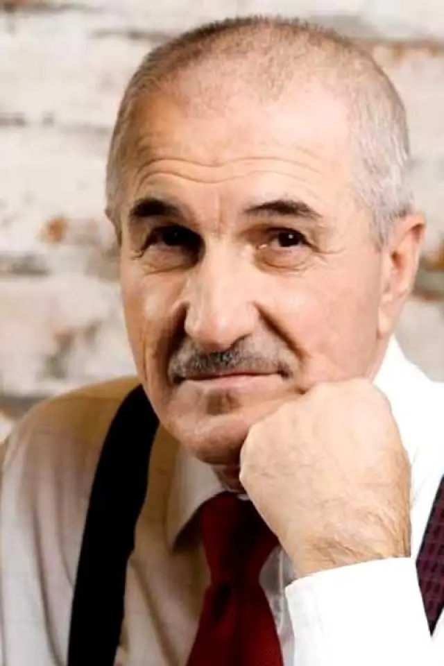 Фото  (Gheorghe Dinică)