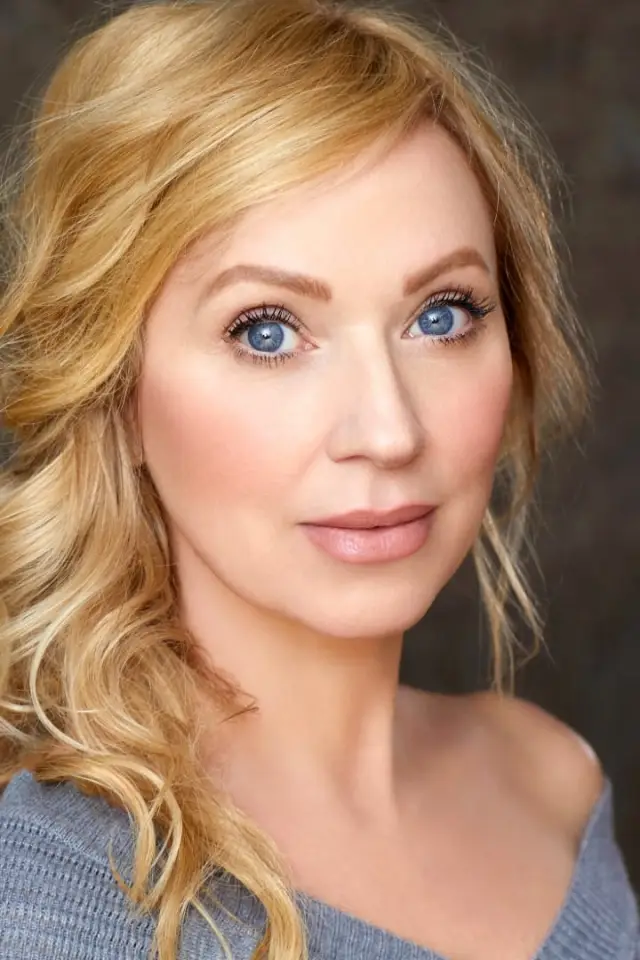 Фото Ли-Эллин Бейкер (Leigh-Allyn Baker)