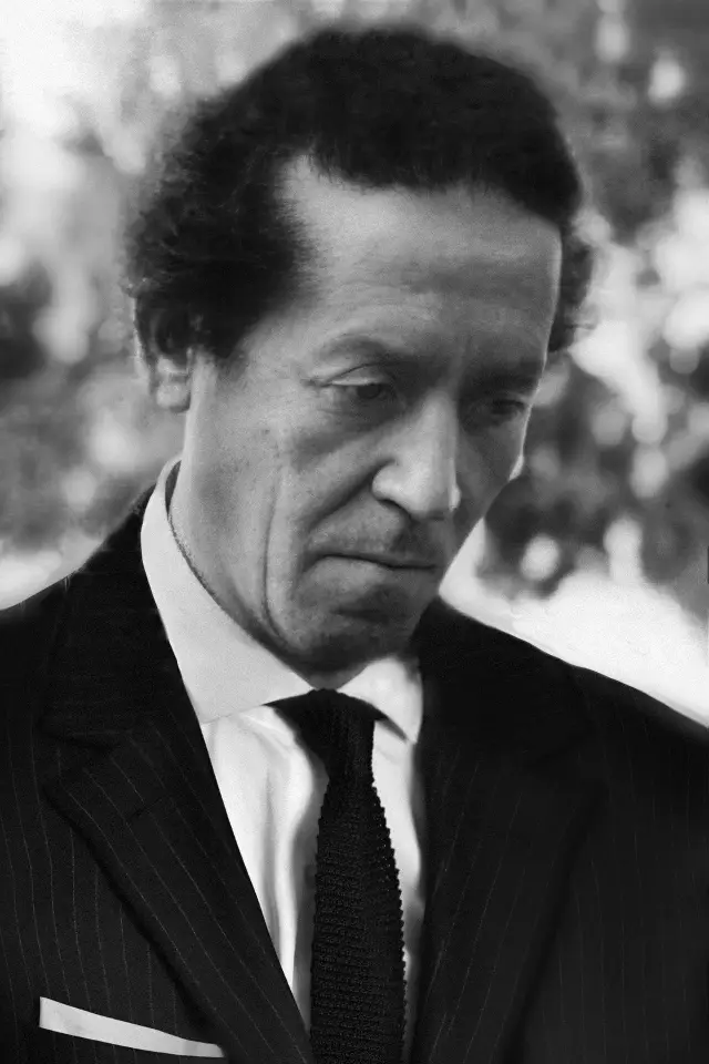 Фото  (Mohamed Iguerbouchène)