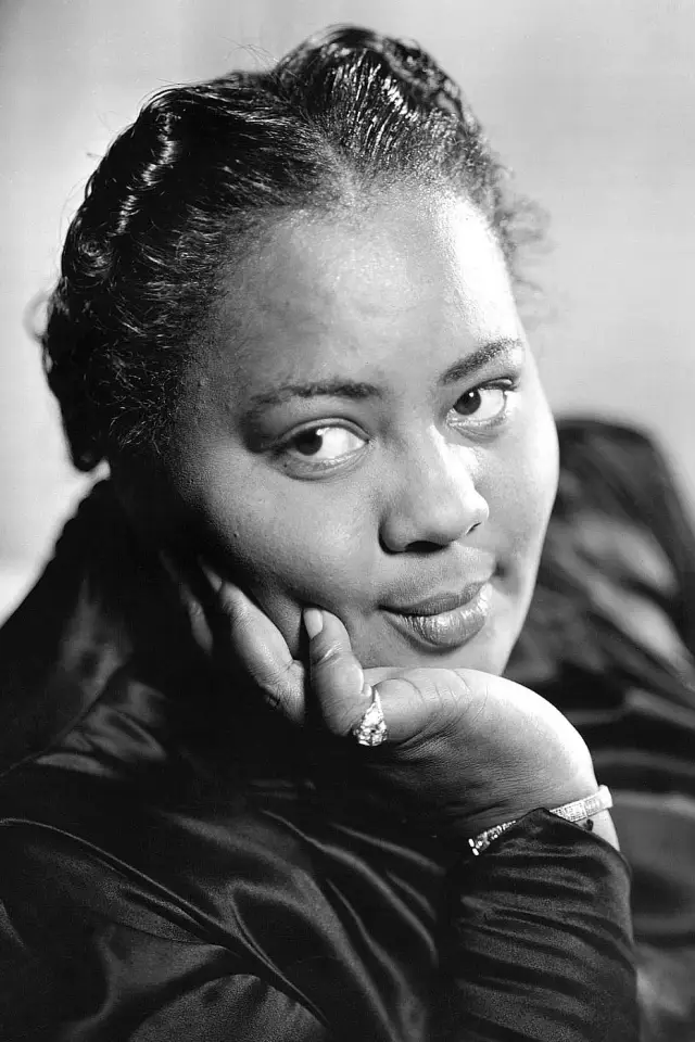 Фото Луиза Биверс (Louise Beavers)