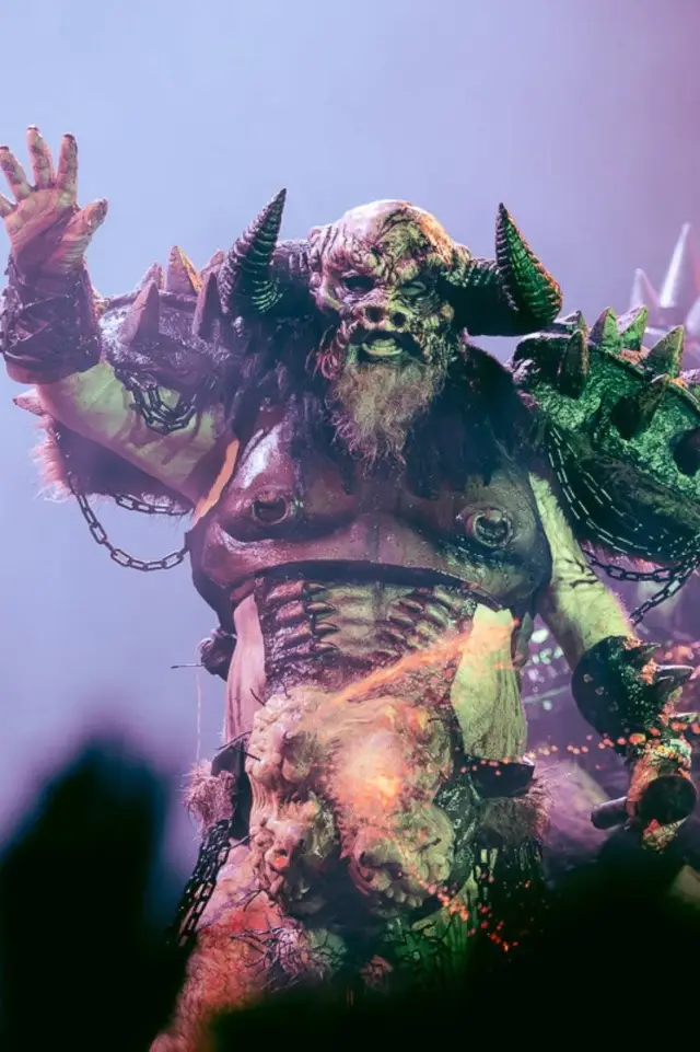 Фото  (GWAR)