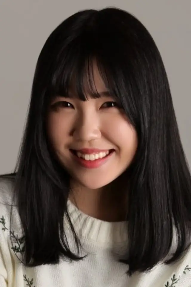 Фото Ю Ён Ми (Yoo Yeon-mi)