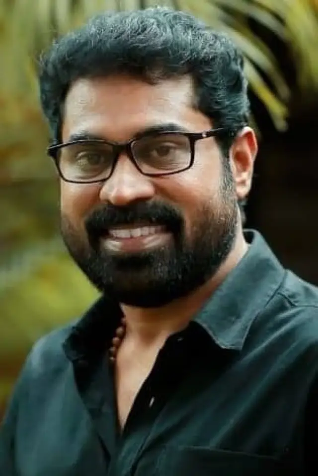 Фото Сурадж Венжарамуду (Suraj Venjaramoodu)