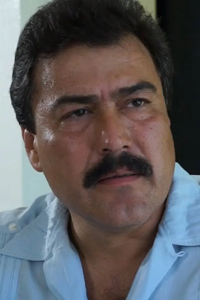 Фото  (Julio Aldama Jr.)