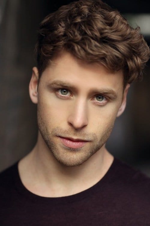 Фото Mitch Hewer