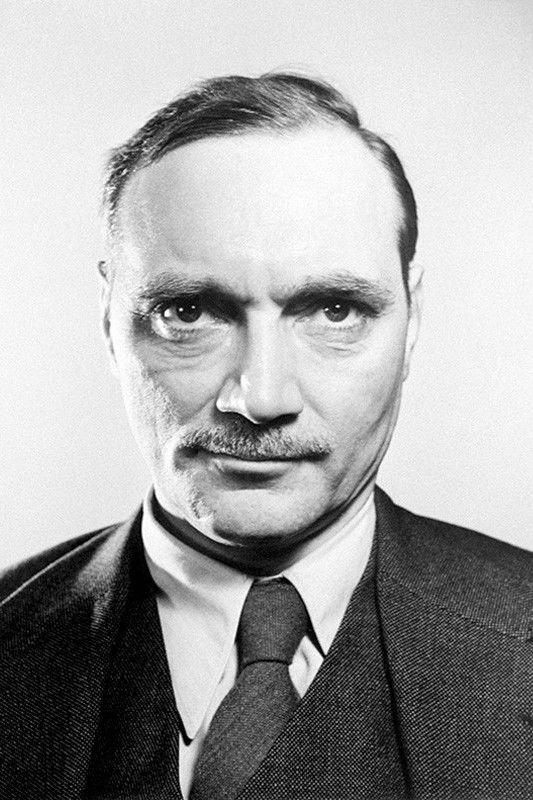 Фото  (John Grierson)