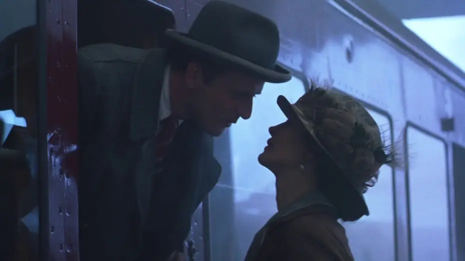 Видео к фильму Майкл Коллинз — Michael Collins (1996) - 'Train Station Farewell' scene [1080]