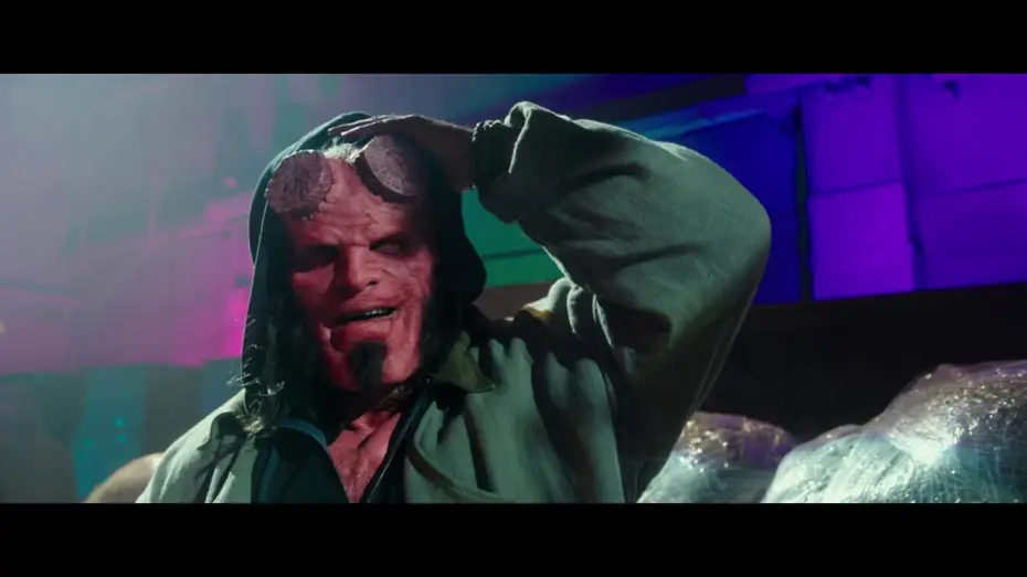 Видео к фильму Хеллбой | Hellboy  - Teaser Trailer Italiano
