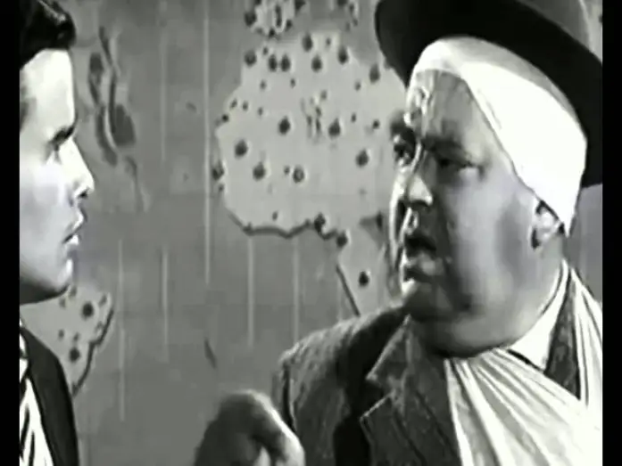 Видео к фильму Один, два, три — Escena "Todo el mundo está corrompido" Uno, dos, tres (Billy Wilder, 1961)