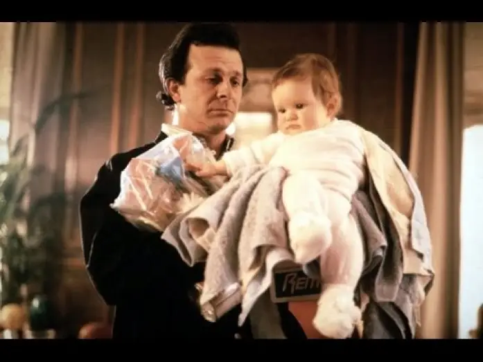 Видео к фильму Трое мужчин и младенец в люльке — Das französische Original: DREI MÄNNER UND EIN BABY - Trailer (1985)