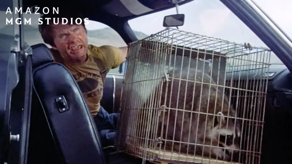 Видео к фильму Громила и Скороход — Hitchhiking With A Raccoon